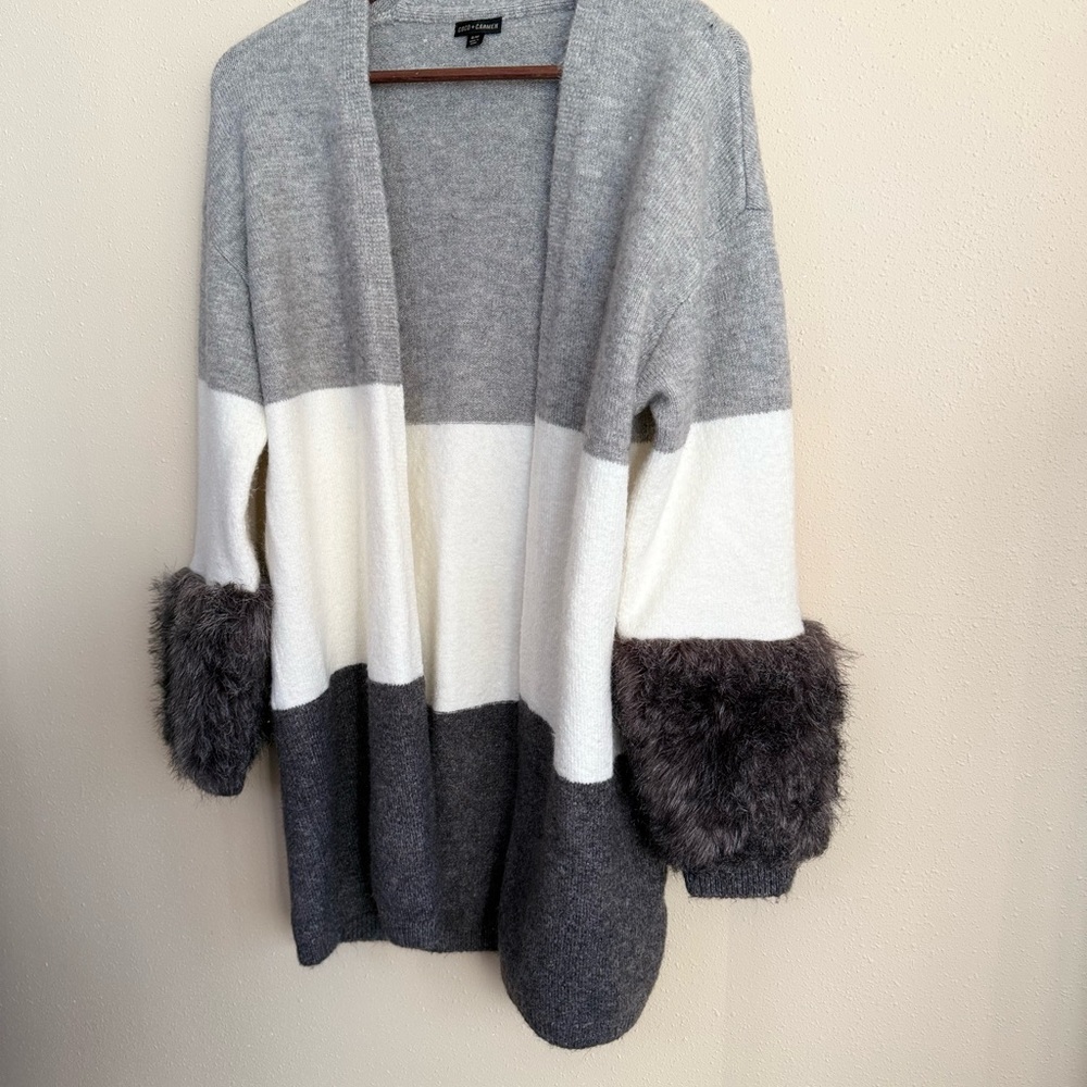 Coco + Carmen Gray Colorblock Cardigan Faux Fur Sleeve S/M - Picture 2 of 11